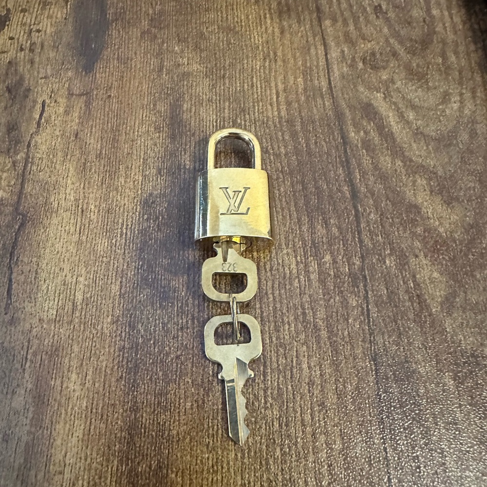 Great condition Louis Vuitton Lock and Key
